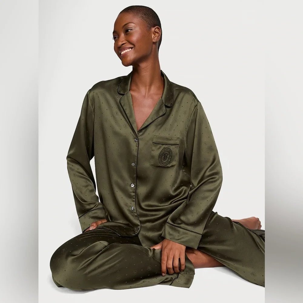 Victorias Secret Satin Pajama Set Olive Green Monogram 2pc XS Lng Slv‎ Pant NWT